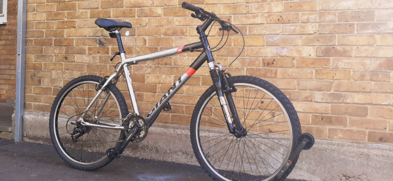 GIANT(TERRAGO-FS)27SPEED BIGSIZ HYBIRD 